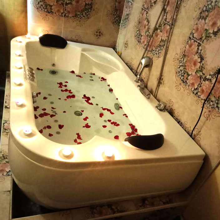 Nuru Mattress Room — Bangkok Bunny Massage